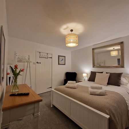 Black Cat Cottage - Central Pickering Grade 2 Listed Cottage Екстер'єр фото
