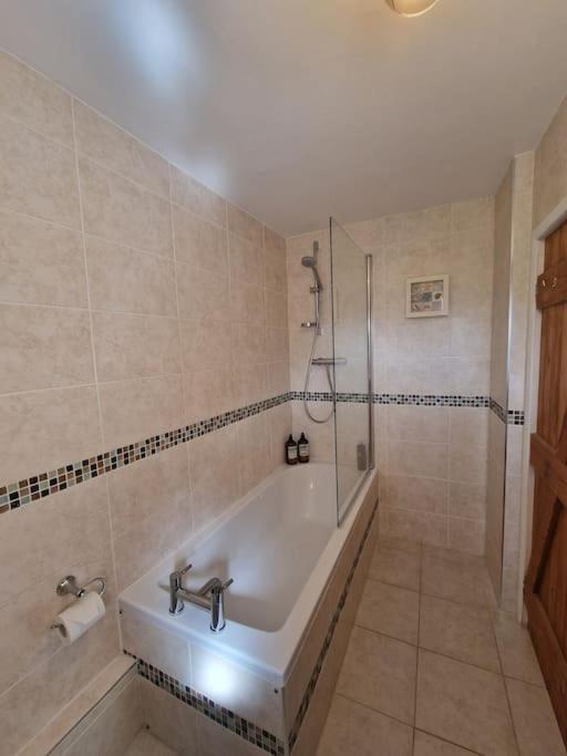 Black Cat Cottage - Central Pickering Grade 2 Listed Cottage Екстер'єр фото